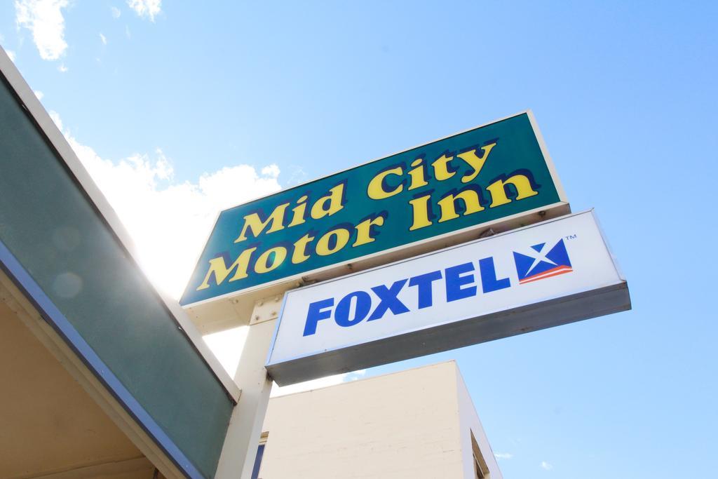 Mid City Motor Inn Queanbeyan Room photo